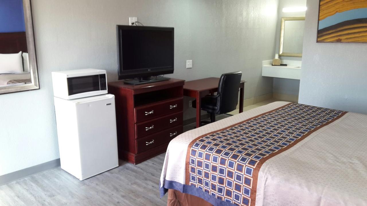 Paris Inn And Suites Esterno foto