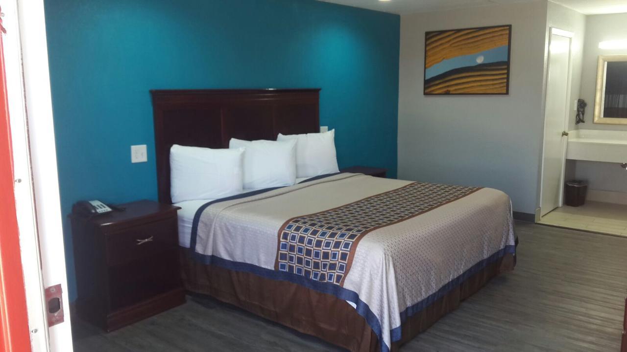 Paris Inn And Suites Esterno foto