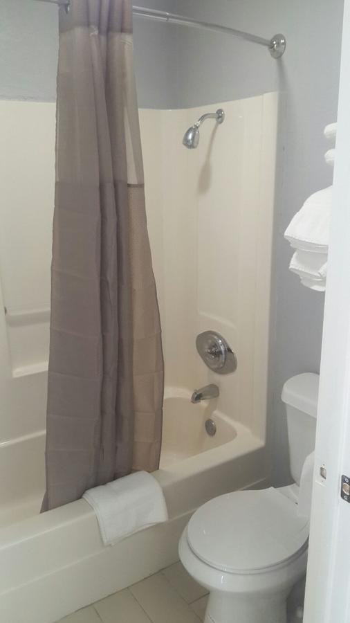 Paris Inn And Suites Esterno foto